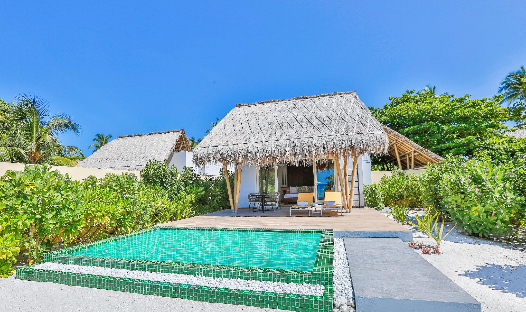 BEACH VILLA WITH POOL