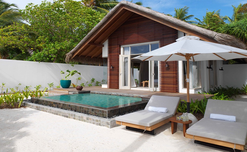 BEACH SUNSET VILLA WITH POOL