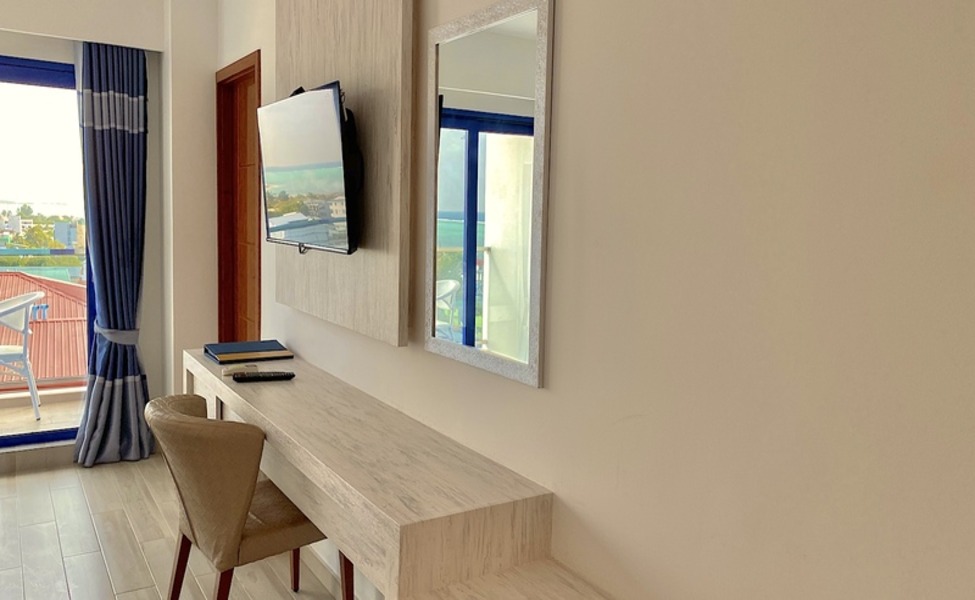 DELUXE ROOM WITH BALCONY