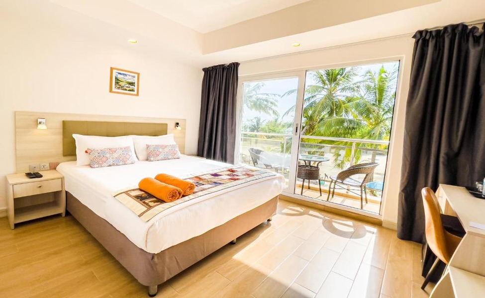 DELUXE DOUBLE ROOM WITH SEA VIEW