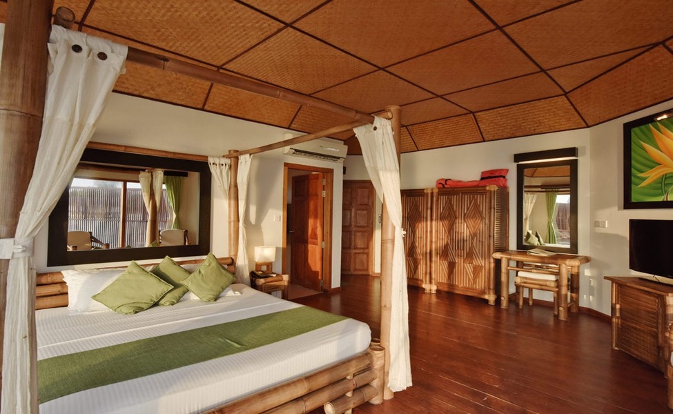 SEMI-WATER BUNGALOW
